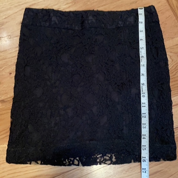Express Mini skirt- size 2 - Picture 4 of 6
